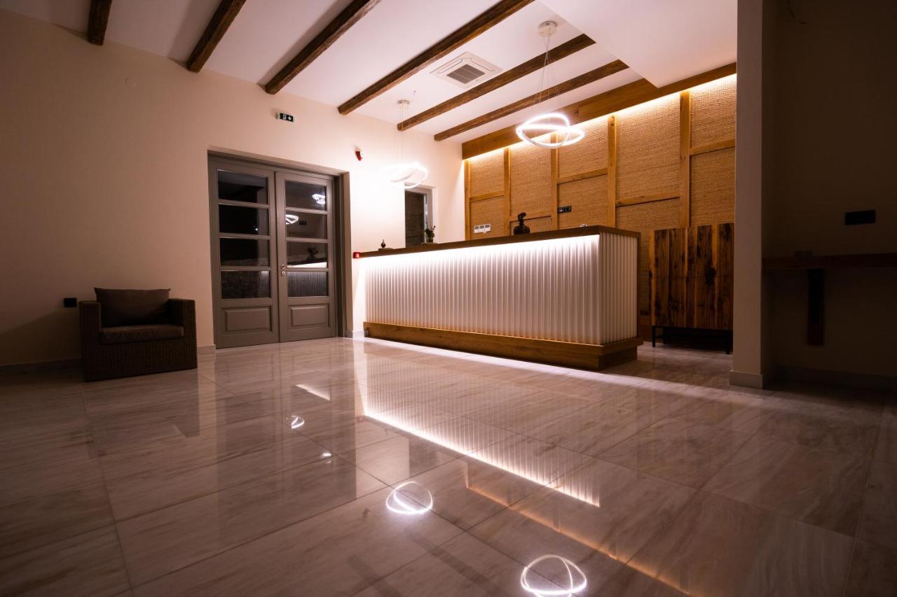 Kouros Blanc Resort & Suites Pounda Exterior foto